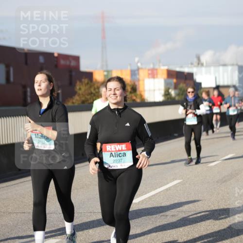 03.10.2025 - Köhlbrandbrückenlauf Jannik Wohlers http://msf.ph/oto/9088311 03.10.2025 10:08:58 Position 3 2162, 2237 meine-sportfotos.de