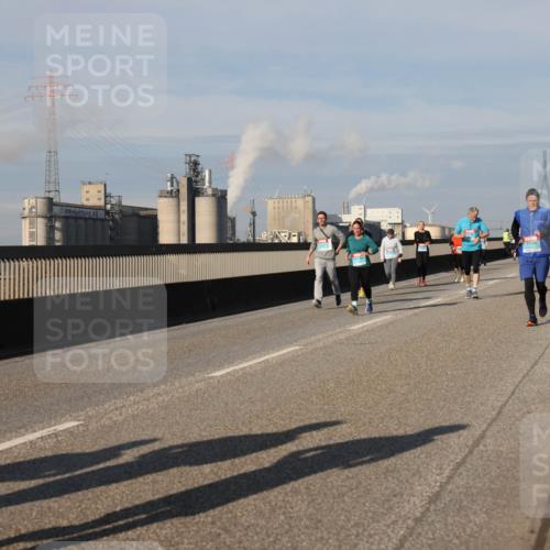 03.10.2025 - Köhlbrandbrückenlauf Lena Gebhardt http://msf.ph/oto/9088313 03.10.2025 10:06:38 Position 2  meine-sportfotos.de