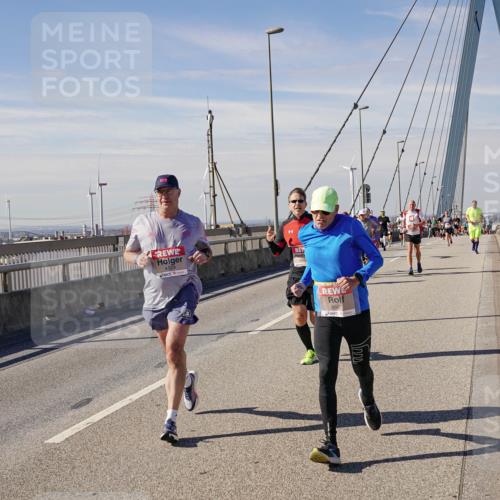 03.10.2025 - Köhlbrandbrückenlauf Michael Burmester http://msf.ph/oto/9088320 03.10.2025 12:44:32 Position 2 4129 meine-sportfotos.de
