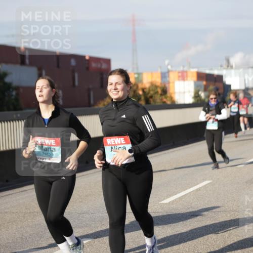 03.10.2025 - Köhlbrandbrückenlauf Jannik Wohlers http://msf.ph/oto/9088344 03.10.2025 10:08:58 Position 3 2162 meine-sportfotos.de