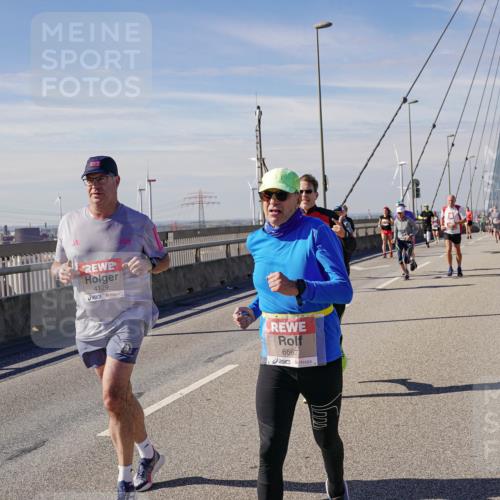 03.10.2025 - Köhlbrandbrückenlauf Michael Burmester http://msf.ph/oto/9088352 03.10.2025 12:44:33 Position 2 4129, 6667 meine-sportfotos.de