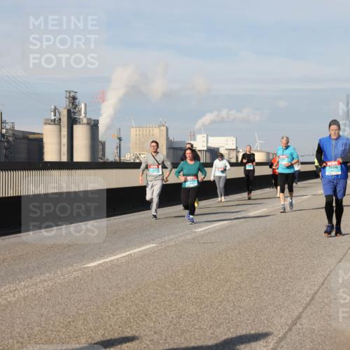 03.10.2025 - Köhlbrandbrückenlauf Lena Gebhardt http://msf.ph/oto/9088357 03.10.2025 10:06:39 Position 2  meine-sportfotos.de