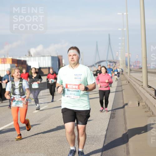 03.10.2025 - Köhlbrandbrückenlauf Jannik Wohlers http://msf.ph/oto/9088367 03.10.2025 10:09:00 Position 3 3161, 3614 meine-sportfotos.de