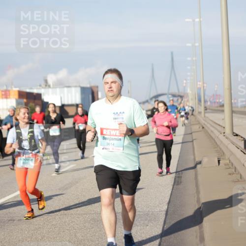 03.10.2025 - Köhlbrandbrückenlauf Jannik Wohlers http://msf.ph/oto/9088377 03.10.2025 10:09:00 Position 3 3161, 20, 20, 3614 meine-sportfotos.de