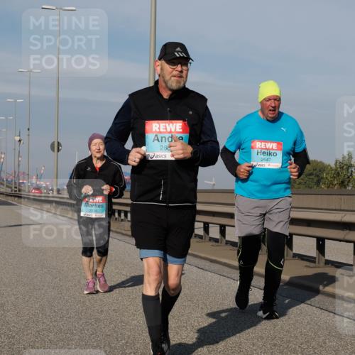 03.10.2025 - Köhlbrandbrückenlauf Fabian Wolf http://msf.ph/oto/9088393 03.10.2025 10:24:09 Position 3 2236, 266, 2647 meine-sportfotos.de