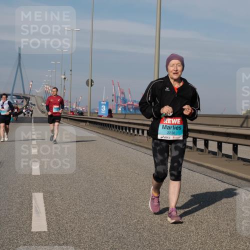 03.10.2025 - Köhlbrandbrückenlauf Fabian Wolf http://msf.ph/oto/9088431 03.10.2025 10:24:11 Position 3 2236 meine-sportfotos.de