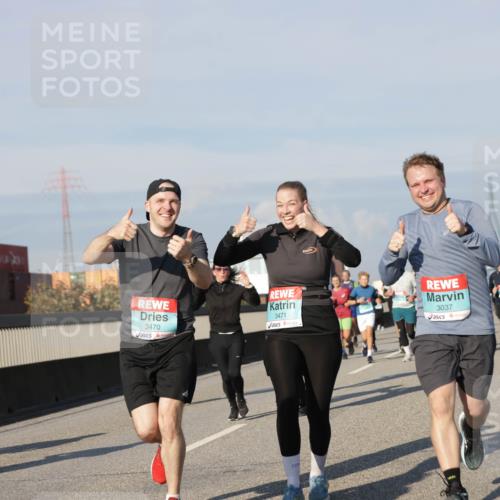 03.10.2025 - Köhlbrandbrückenlauf Jannik Wohlers http://msf.ph/oto/9088433 03.10.2025 09:58:09 Position 3 3470, 3471, 3037 meine-sportfotos.de