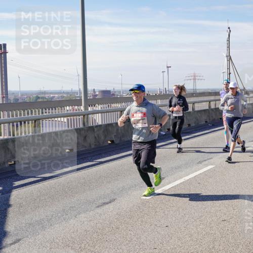 03.10.2025 - Köhlbrandbrückenlauf Michael Burmester http://msf.ph/oto/9088443 03.10.2025 12:44:36 Position 2  meine-sportfotos.de