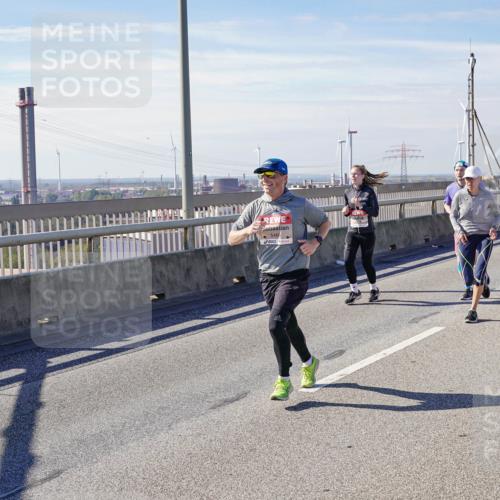 03.10.2025 - Köhlbrandbrückenlauf Michael Burmester http://msf.ph/oto/9088457 03.10.2025 12:44:37 Position 2 546 meine-sportfotos.de