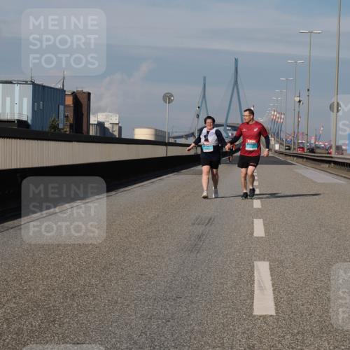 03.10.2025 - Köhlbrandbrückenlauf Fabian Wolf http://msf.ph/oto/9088483 03.10.2025 10:24:13 Position 3 3 meine-sportfotos.de