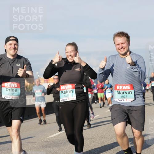 03.10.2025 - Köhlbrandbrückenlauf Jannik Wohlers http://msf.ph/oto/9088489 03.10.2025 09:58:09 Position 3 3470, 3471, 3037 meine-sportfotos.de