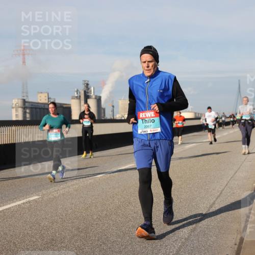 03.10.2025 - Köhlbrandbrückenlauf Lena Gebhardt http://msf.ph/oto/9088491 03.10.2025 10:06:42 Position 2 2067 meine-sportfotos.de