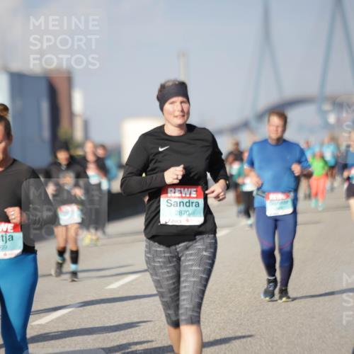 03.10.2025 - Köhlbrandbrückenlauf Jannik Wohlers http://msf.ph/oto/9088499 03.10.2025 10:09:06 Position 3 2869, 2870 meine-sportfotos.de