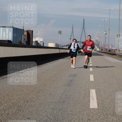 03.10.2025 - Köhlbrandbrückenlauf Fabian Wolf http://msf.ph/oto/9088506 03.10.2025 10:24:13 Position 3  meine-sportfotos.de