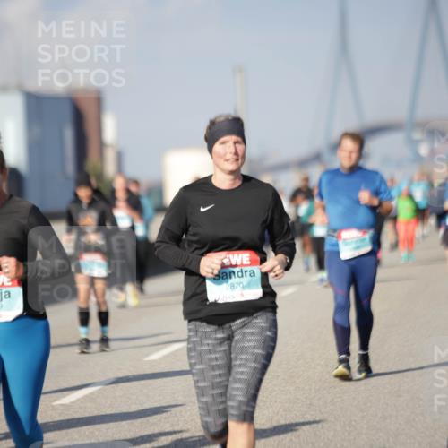 03.10.2025 - Köhlbrandbrückenlauf Jannik Wohlers http://msf.ph/oto/9088509 03.10.2025 10:09:06 Position 3 2869, 2870 meine-sportfotos.de