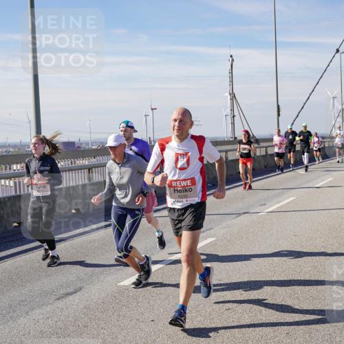 03.10.2025 - Köhlbrandbrückenlauf Michael Burmester http://msf.ph/oto/9088515 03.10.2025 12:44:38 Position 2 6232 meine-sportfotos.de