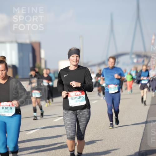 03.10.2025 - Köhlbrandbrückenlauf Jannik Wohlers http://msf.ph/oto/9088521 03.10.2025 10:09:06 Position 3 2869, 2870 meine-sportfotos.de