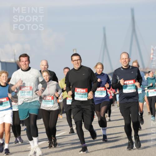 03.10.2025 - Köhlbrandbrückenlauf Jannik Wohlers http://msf.ph/oto/9088530 03.10.2025 09:58:11 Position 3 3126, 1782, 1588, 1714, 1892, 2230 meine-sportfotos.de