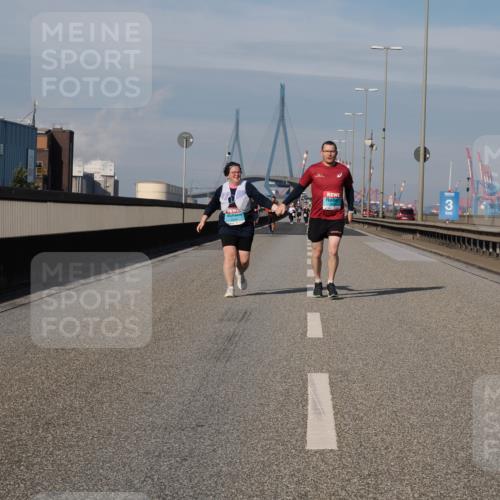 03.10.2025 - Köhlbrandbrückenlauf Fabian Wolf http://msf.ph/oto/9088542 03.10.2025 10:24:14 Position 3 3 meine-sportfotos.de