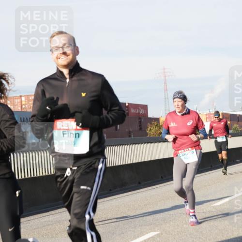 03.10.2025 - Köhlbrandbrückenlauf Jannik Wohlers http://msf.ph/oto/9088544 03.10.2025 09:58:12 Position 3 1535, 1633 meine-sportfotos.de