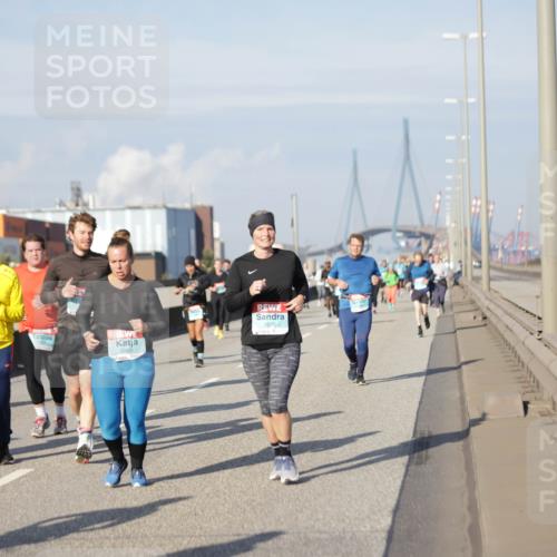 03.10.2025 - Köhlbrandbrückenlauf Jannik Wohlers http://msf.ph/oto/9088546 03.10.2025 10:09:06 Position 3 2869, 2870 meine-sportfotos.de