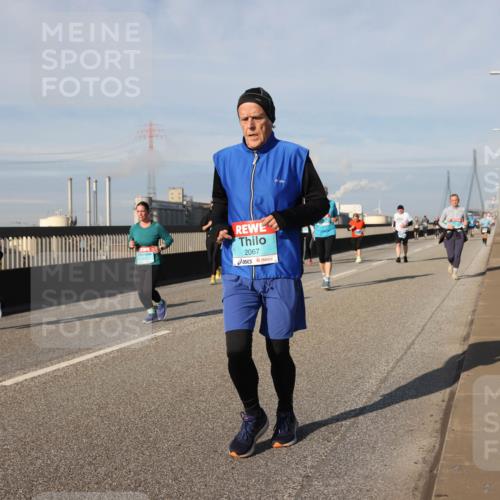 03.10.2025 - Köhlbrandbrückenlauf Lena Gebhardt http://msf.ph/oto/9088548 03.10.2025 10:06:43 Position 2 2067 meine-sportfotos.de