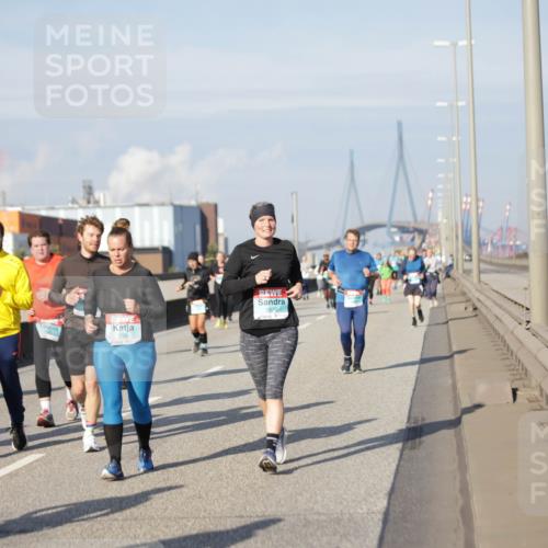 03.10.2025 - Köhlbrandbrückenlauf Jannik Wohlers http://msf.ph/oto/9088555 03.10.2025 10:09:06 Position 3 2869, 2870 meine-sportfotos.de