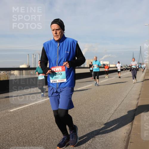 03.10.2025 - Köhlbrandbrückenlauf Lena Gebhardt http://msf.ph/oto/9088561 03.10.2025 10:06:43 Position 2 2067 meine-sportfotos.de