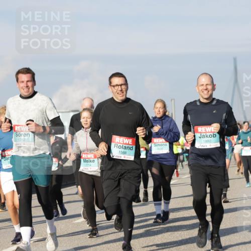 03.10.2025 - Köhlbrandbrückenlauf Jannik Wohlers http://msf.ph/oto/9088568 03.10.2025 09:58:14 Position 3 1782, 2230, 1588, 1714, 1892 meine-sportfotos.de