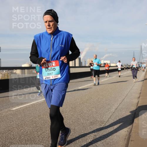 03.10.2025 - Köhlbrandbrückenlauf Lena Gebhardt http://msf.ph/oto/9088573 03.10.2025 10:06:43 Position 2 2067 meine-sportfotos.de