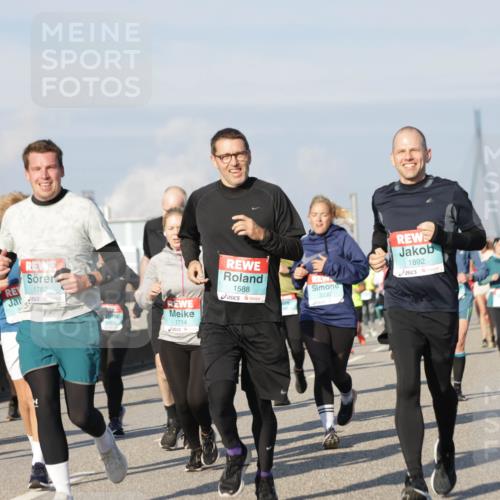 03.10.2025 - Köhlbrandbrückenlauf Jannik Wohlers http://msf.ph/oto/9088581 03.10.2025 09:58:14 Position 3 1782, 1892, 1588, 2230, 1714 meine-sportfotos.de