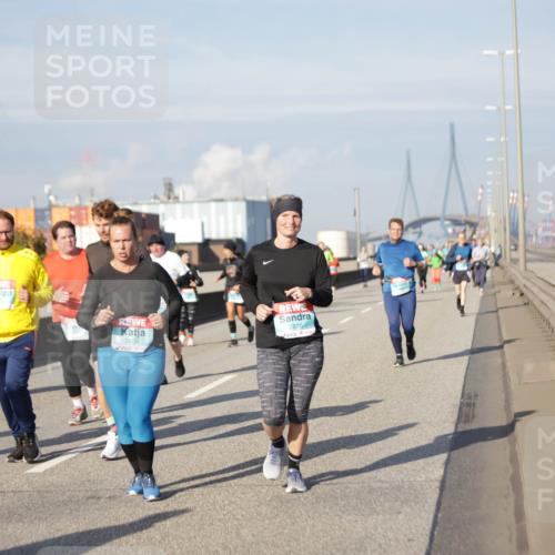 03.10.2025 - Köhlbrandbrückenlauf Jannik Wohlers http://msf.ph/oto/9088607 03.10.2025 10:09:08 Position 3 2869, 2870 meine-sportfotos.de