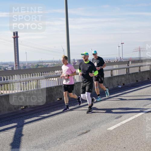 03.10.2025 - Köhlbrandbrückenlauf Michael Burmester http://msf.ph/oto/9088611 03.10.2025 12:44:44 Position 2  meine-sportfotos.de