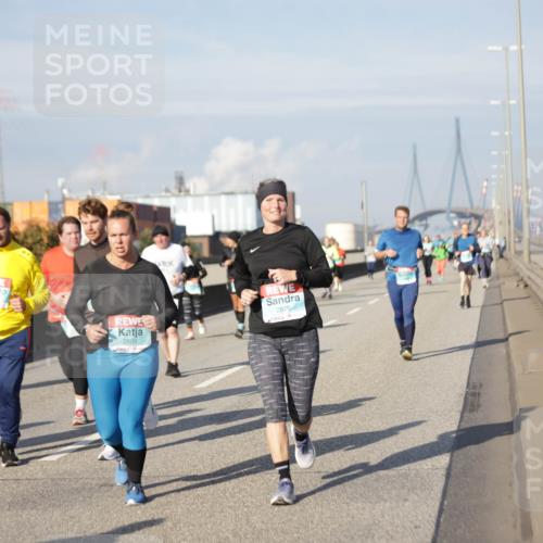 03.10.2025 - Köhlbrandbrückenlauf Jannik Wohlers http://msf.ph/oto/9088627 03.10.2025 10:09:08 Position 3 2869, 2870 meine-sportfotos.de
