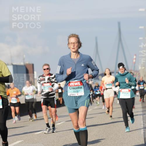 03.10.2025 - Köhlbrandbrückenlauf Jannik Wohlers http://msf.ph/oto/9088669 03.10.2025 09:58:17 Position 3 2239, 1665, 3372 meine-sportfotos.de
