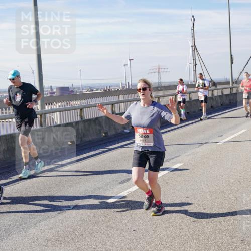 03.10.2025 - Köhlbrandbrückenlauf Michael Burmester http://msf.ph/oto/9088674 03.10.2025 12:44:45 Position 2 4417 meine-sportfotos.de