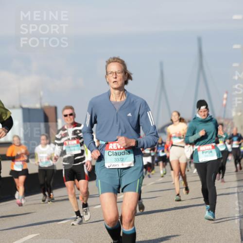 03.10.2025 - Köhlbrandbrückenlauf Jannik Wohlers http://msf.ph/oto/9088699 03.10.2025 09:58:17 Position 3 2021, 1665, 3372 meine-sportfotos.de