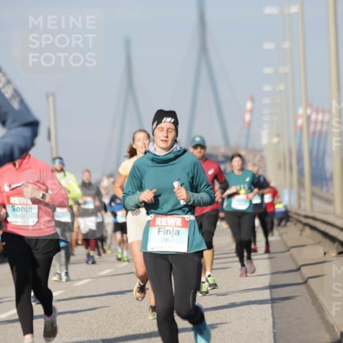 03.10.2025 - Köhlbrandbrückenlauf Jannik Wohlers http://msf.ph/oto/9088708 03.10.2025 09:58:18 Position 3 1431, 2953 meine-sportfotos.de