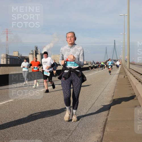 03.10.2025 - Köhlbrandbrückenlauf Lena Gebhardt http://msf.ph/oto/9088710 03.10.2025 10:06:47 Position 2 2023, 3729 meine-sportfotos.de