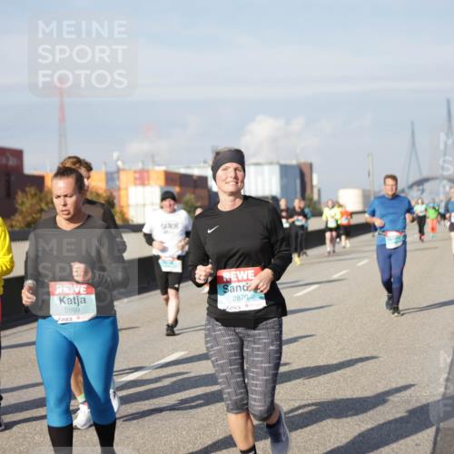 03.10.2025 - Köhlbrandbrückenlauf Jannik Wohlers http://msf.ph/oto/9088711 03.10.2025 10:09:09 Position 3 2023, 3451, 2869, 2870 meine-sportfotos.de