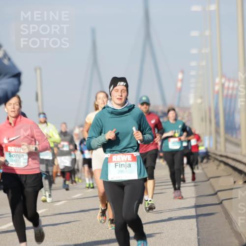 03.10.2025 - Köhlbrandbrückenlauf Jannik Wohlers http://msf.ph/oto/9088714 03.10.2025 09:58:18 Position 3 1431, 2953 meine-sportfotos.de