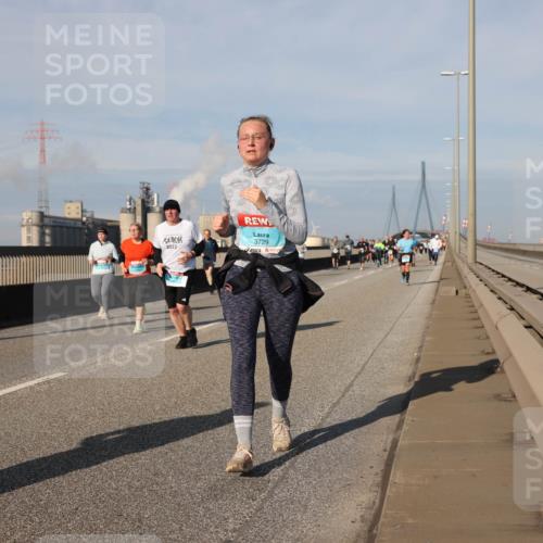03.10.2025 - Köhlbrandbrückenlauf Lena Gebhardt http://msf.ph/oto/9088724 03.10.2025 10:06:47 Position 2 2023, 3729 meine-sportfotos.de