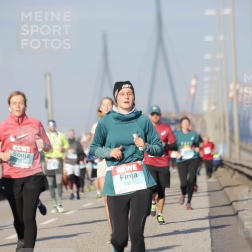 03.10.2025 - Köhlbrandbrückenlauf Jannik Wohlers http://msf.ph/oto/9088740 03.10.2025 09:58:18 Position 3 431, 2953 meine-sportfotos.de