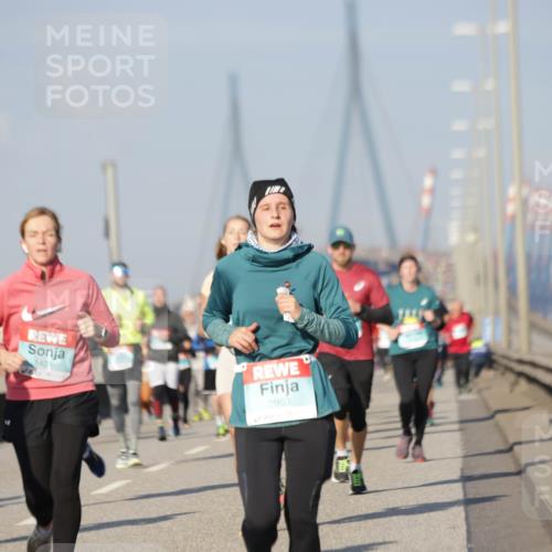 03.10.2025 - Köhlbrandbrückenlauf Jannik Wohlers http://msf.ph/oto/9088745 03.10.2025 09:58:19 Position 3 1431, 2953 meine-sportfotos.de