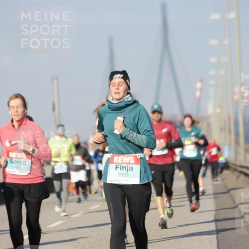 03.10.2025 - Köhlbrandbrückenlauf Jannik Wohlers http://msf.ph/oto/9088763 03.10.2025 09:58:19 Position 3 1431, 2953 meine-sportfotos.de