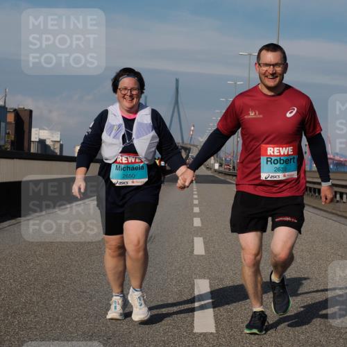 03.10.2025 - Köhlbrandbrückenlauf Fabian Wolf http://msf.ph/oto/9088764 03.10.2025 10:24:19 Position 3 2650, 2639 meine-sportfotos.de