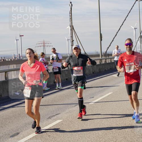 03.10.2025 - Köhlbrandbrückenlauf Michael Burmester http://msf.ph/oto/9088767 03.10.2025 12:44:49 Position 2 4375, 6850 meine-sportfotos.de