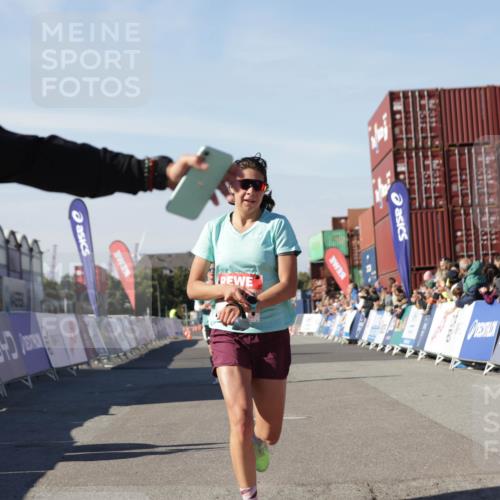 03.10.2025 - Köhlbrandbrückenlauf Jannik Wohlers http://msf.ph/oto/9088769 03.10.2025 12:53:30 Ziel 4029, 4155, 6241, 6656, 6804 meine-sportfotos.de