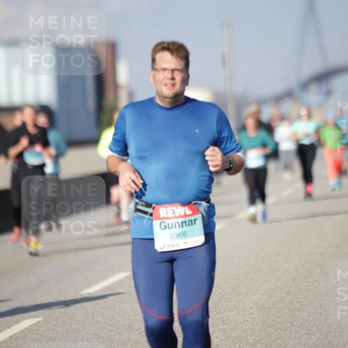 03.10.2025 - Köhlbrandbrückenlauf Jannik Wohlers http://msf.ph/oto/9088770 03.10.2025 10:09:11 Position 3 2366 meine-sportfotos.de