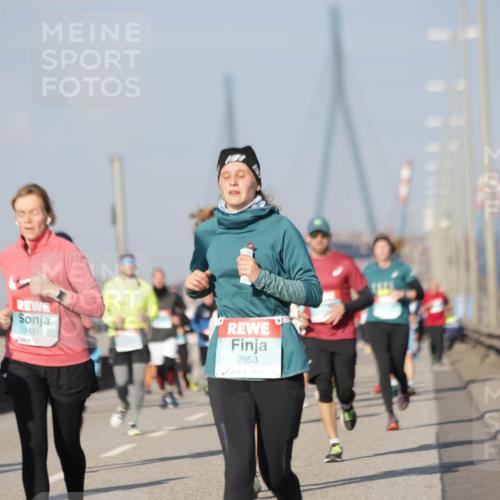 03.10.2025 - Köhlbrandbrückenlauf Jannik Wohlers http://msf.ph/oto/9088772 03.10.2025 09:58:19 Position 3 1431, 2953 meine-sportfotos.de